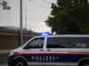 Polizeiauto mit Blaulicht in Graz